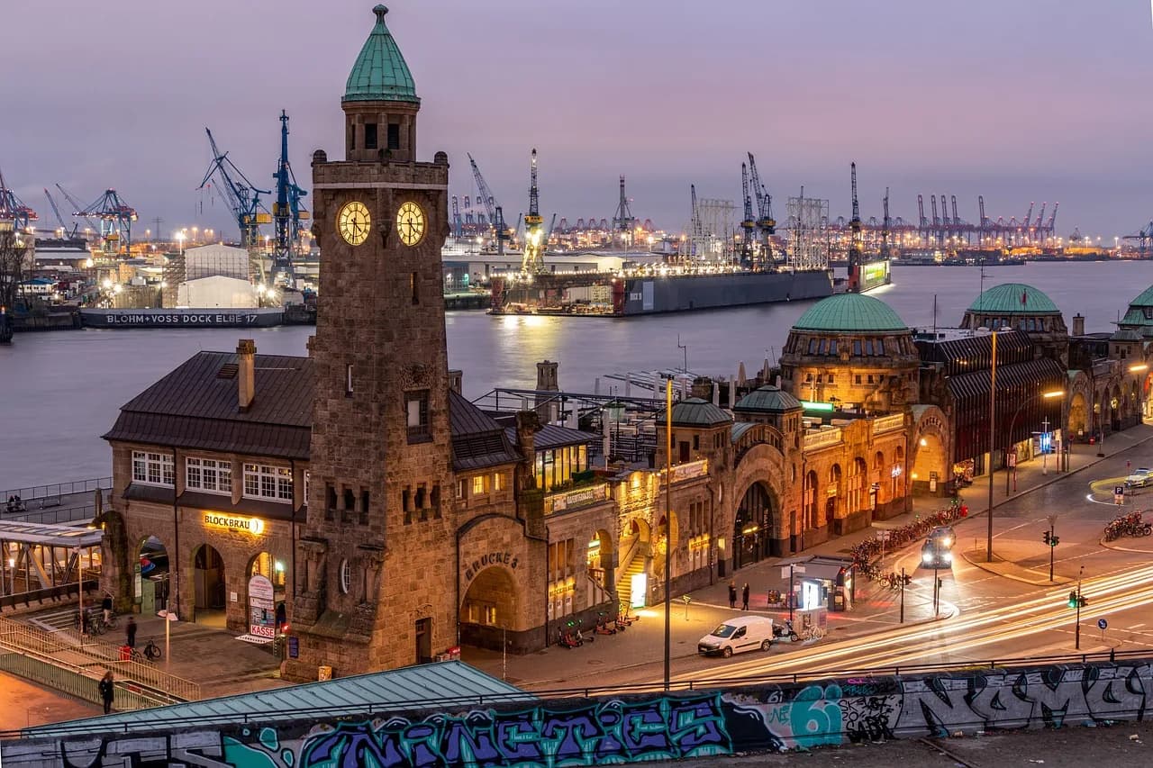 Hamburg Hafen Nacht Metropole Containerschiff Innenstadt